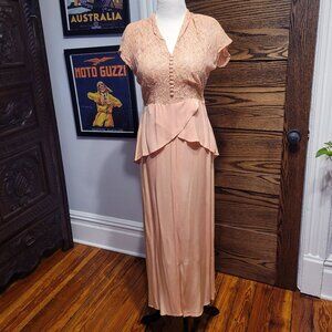 Vintage 1940s Peach Lace Dress